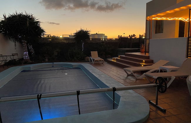 Beautiful Spacious Villa in Playa Blanca - Photo 16