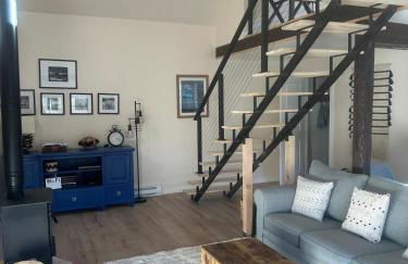 Modern barn by the creek - Foto 8