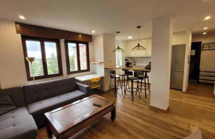 Apartamento con cocina abierta y vistas verdes - Foto 1