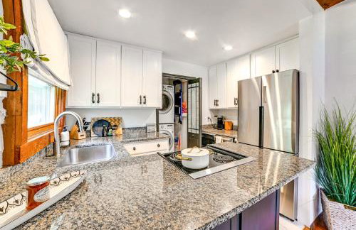 Lovely Gilbertsville Cabin with Patio, 4 Mi to Water - Foto 10