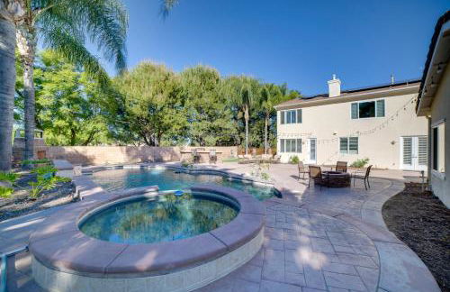 Resort-Style Oasis Expansive Riverside Mansion - Foto 31