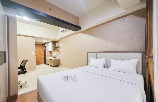 Cozy And Warm Studio Room At Uttara The Icon Apartment - Photo 2