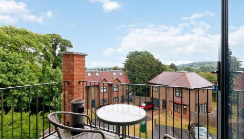 CR2-Gated Apartment with Secure Parking-Ideal for Contractors - Foto 3