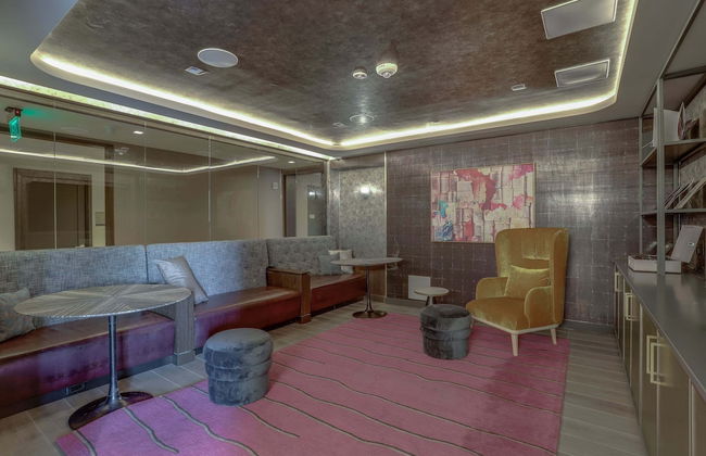 Stylish Apartment Steps from the Metro - Foto 50