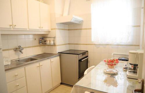 By the sea - Photo 8