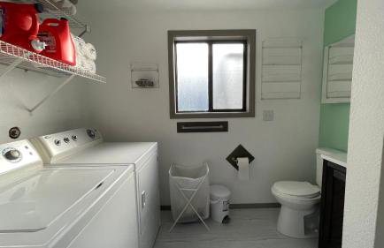 Remodeled, Spacious, Modern Retreat 5 BR, 3BA, 2KIT - Foto 36