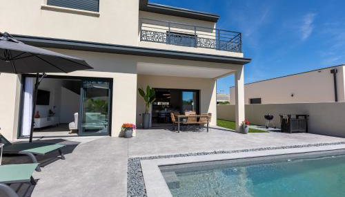 Villa Miray - Beach & Pool - Photo 3, sunbed