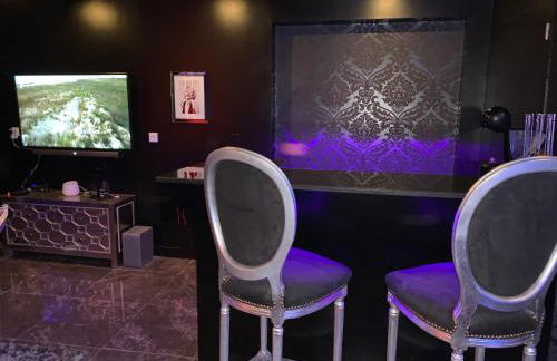 La Suite Marylin, Loft de 90m2 avec Sauna et Jacuzzi - Foto 24