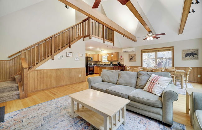 Woodland Oasis by Avantstay Hot Tub, Firepit, Walk to Lake - Photo 7