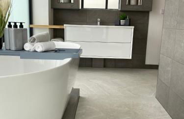 Stunning modern home set in beautiful grounds. - Foto 46