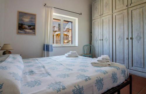 GuestHost - Seaside Apartment with Parking - Foto 17