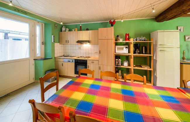 Forestside Escape for 15 Guests - Photo 16