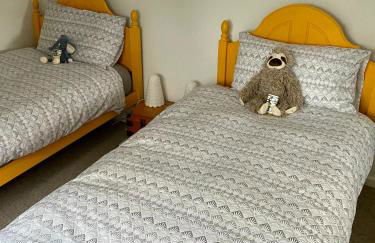 Holly Tree Cottage - 3 bedrooms and large garden with optional glamping double outside - Foto 23