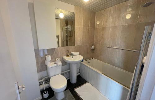 Apartment - Sleeps 4 & On-site Parking - Foto 11