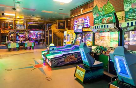 Rendezvous at Regal Palms - Nearby Theme Parks - Foto 85