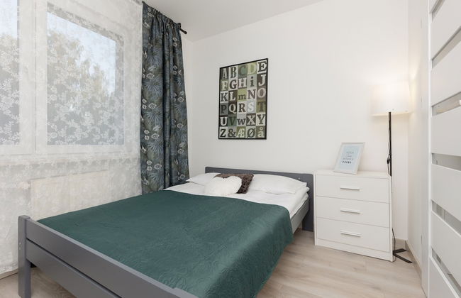 Kopcińskiego Apartment Warsaw by Renters - Photo 18