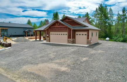 New! Black Bear Inn - Pet friendly - trailer parking - walk to lake - rustic - Foto 33