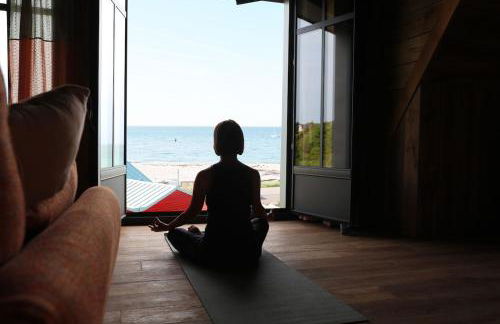 Ti an Aod Beachfront Stone Cottage Sleeps 10 OI Collection Rentals - Foto 48