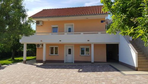 Apartmani Marija - Photo 2, Garden, Garden view