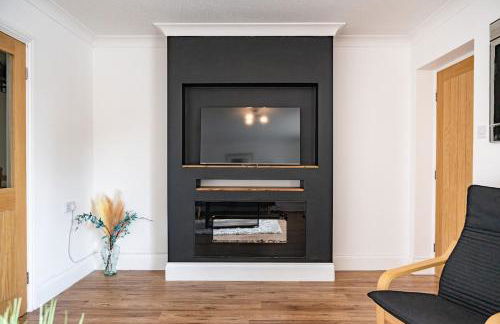 3 Bedroom Home - Free Parking - Sleeps 5 - Castle - Foto 2