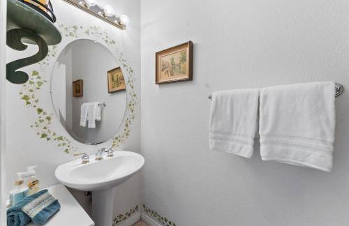 Carmel Valley Villa by Coastline Vacation Rentals - Photo 14