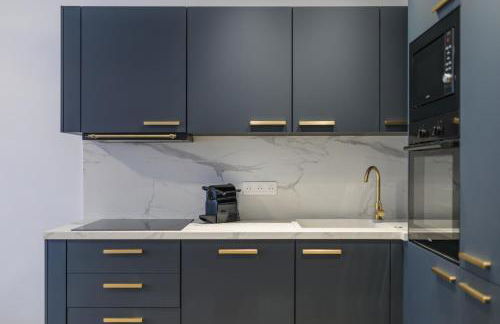 Le Walesa, magnifique 3P, spacieux et rénové, Port de Nice - Photo 8