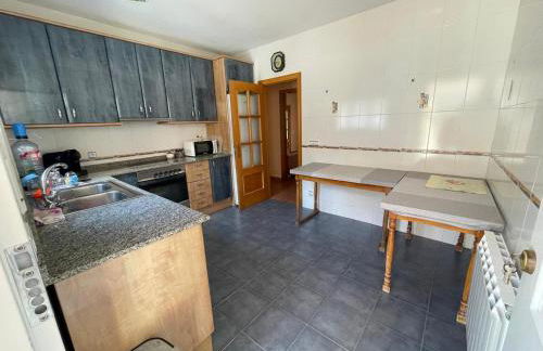 Pet-Friendly Villa with Pool - Foto 8