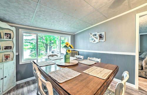 Riverfront Home with Dock about 6 Mi to Cheboygan! - Foto 11