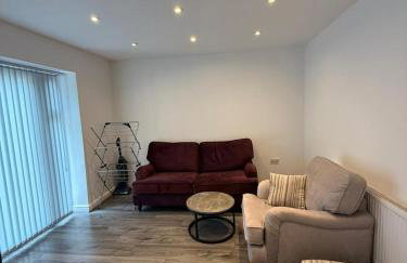 3 Bed Semi, Bingley, BD16, Free Parking, Wi-Fi - Foto 7