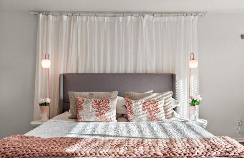 Serenity Splash Upscale Stay Pool Game Lounge - Foto 45