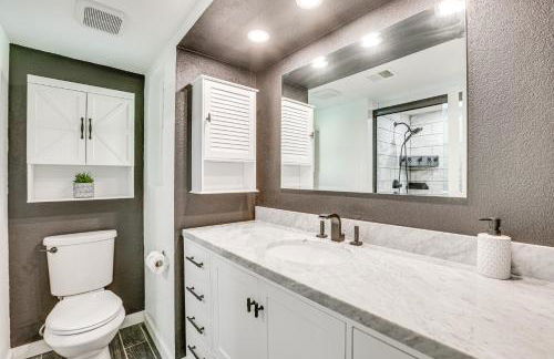 Near Spring Training! Peoria Gem with Pool and Hot Tub - Foto 16