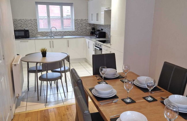 Dog Friendly - 4 Bed House - Sleeps 10 - Pool Table - Foto 26