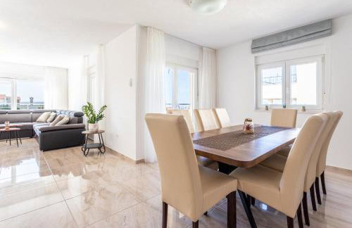 Villa Ana perfect for families with kids and groups,House with heated Pool - Photo 43