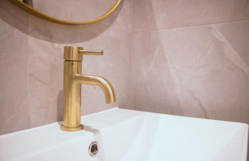 Clarence Suites - Photo 5