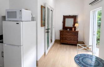 Quiet Studio Retreat attached to big House - Foto 9