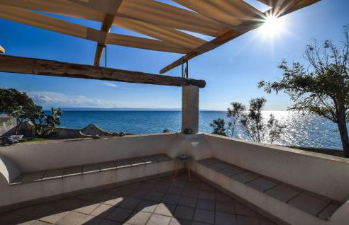 3 Bedroom Lovely Home In Gizzeria Lido - Photo 14