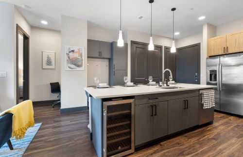 Modern Comfort North Austin with Balcony and Workspace - Foto 4