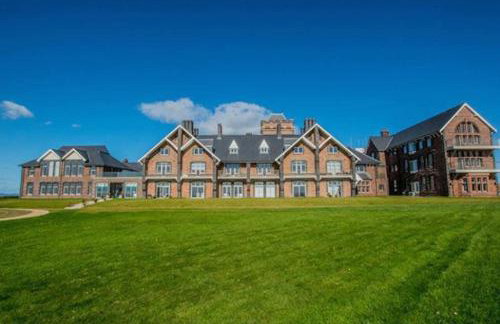 Stunning Sea View Two Bed Two Bathroom Apartment - Foto 2