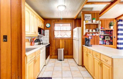 Pet-Friendly Home with Deck at Big Bass Lake! - Foto 8