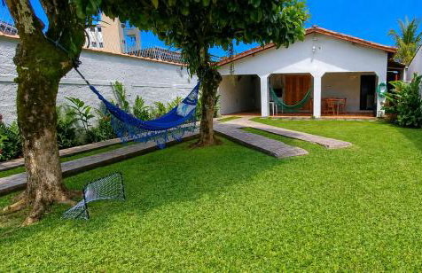 Casa Temporada Ubatuba perto da praia, check-in e out flexíveis com 5 vagas na garagem, wifi, churrasqueira - Foto 3