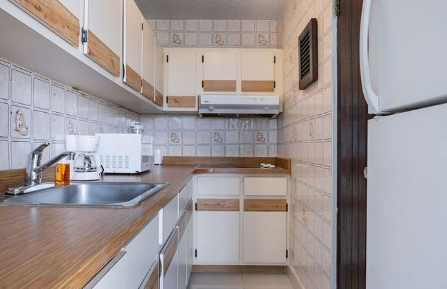 Maria Beach 1BDR Oceanfront Pool Parking - Photo 23