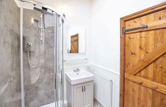 Host Stay The Byre - Photo 16