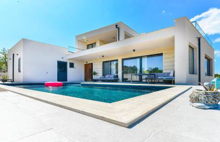 Villa Zariva with pool and panoramic mountain and - Foto 2