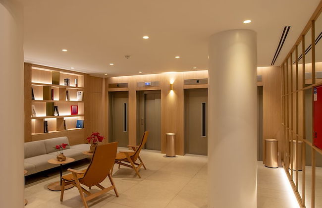 Apartamentos Recoletos - Photo 2