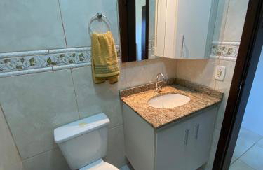 Excelente CASA 2 quadras do mar - Foto 33