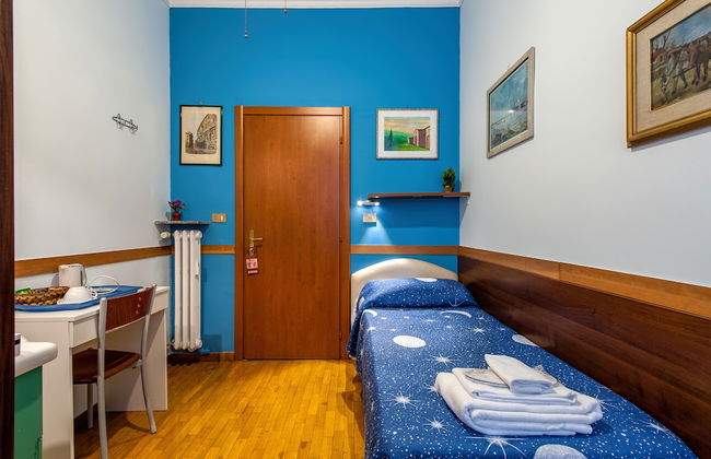 Alessandro a San Pietro Best Bed - Photo 12