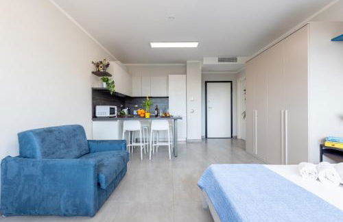 GuestHost -Seaside Studio with Swimming Pool and Parking - Foto 11