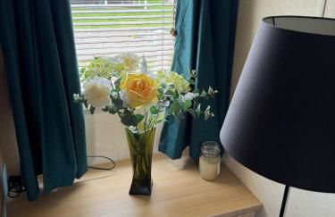 Lovely Serenity 1 and gorgeous Serenity 2 are 3 bedroom 2 bathroom caravans - Foto 6