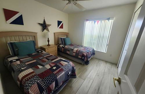 Lake View Pool Home near Disney and Shoppings - Foto 18