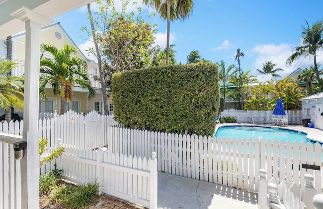 Linger Longer by Avantstay Key West Walkable Gated Community, Shared Pool Week Long Stays Only - Foto 2